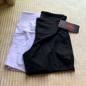 SET OF TWO! Exercise shorts in white & black